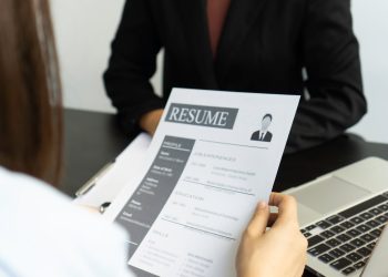 Job applicants are submitting a resume writing a resume and Talent of job applicants prepared to fin